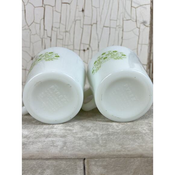 Pyrex Summer Impressions Green Milk Glass Set With 2 Coffee Cups And Creamer - Picture 4 of 12